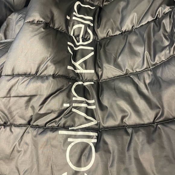 Men’s Calvin Klein Double Zipper Puffer Coat - Picture 8 of 9